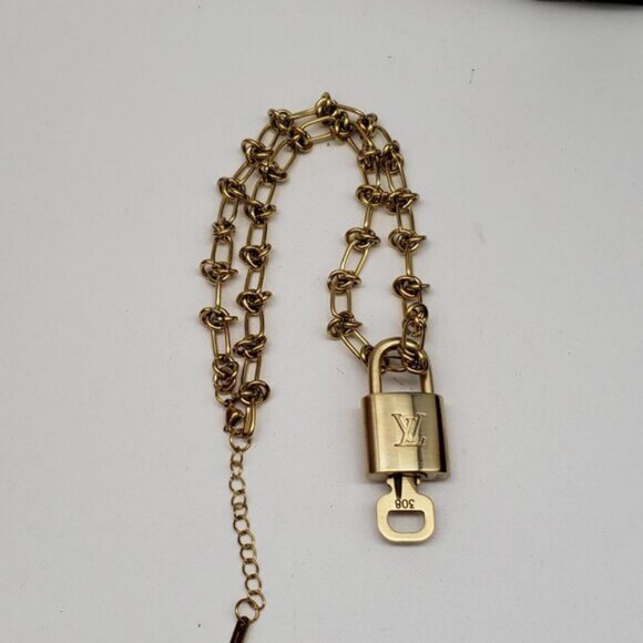 Louis Vuitton Gold Padlock w/Unbranded Stainless Steel 18k Plated Chain&Bracelet - Picture 8 of 13